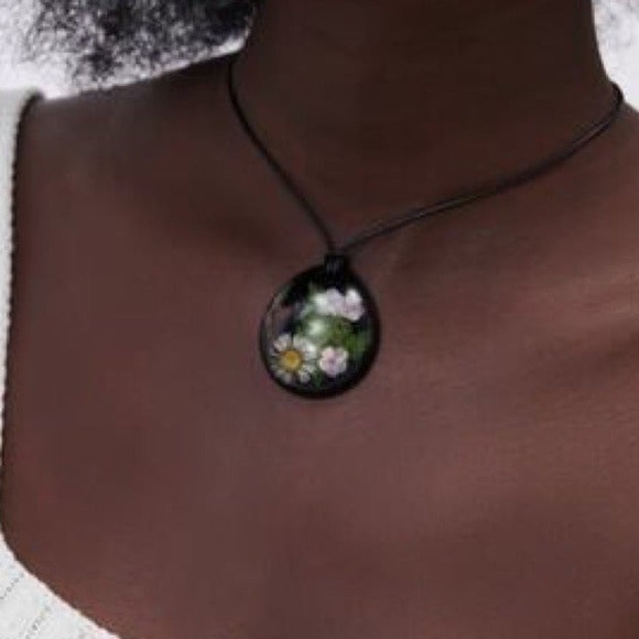 NWT Zara Dry Flowers in Glass Statement Necklace - Picture 7 of 11